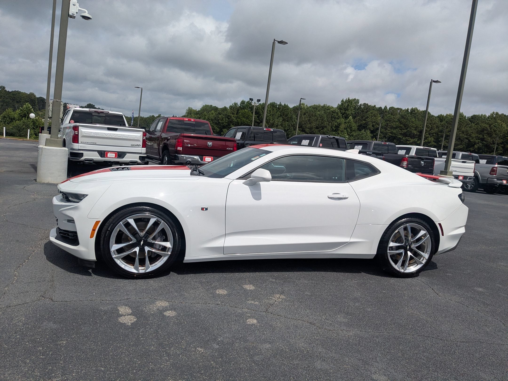 Used 2022 Chevrolet Camaro SS RWD image 8