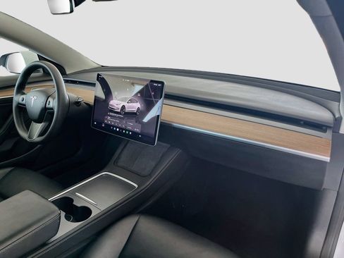 Used 2023 Tesla Model 3 Standard Range RWD image 29