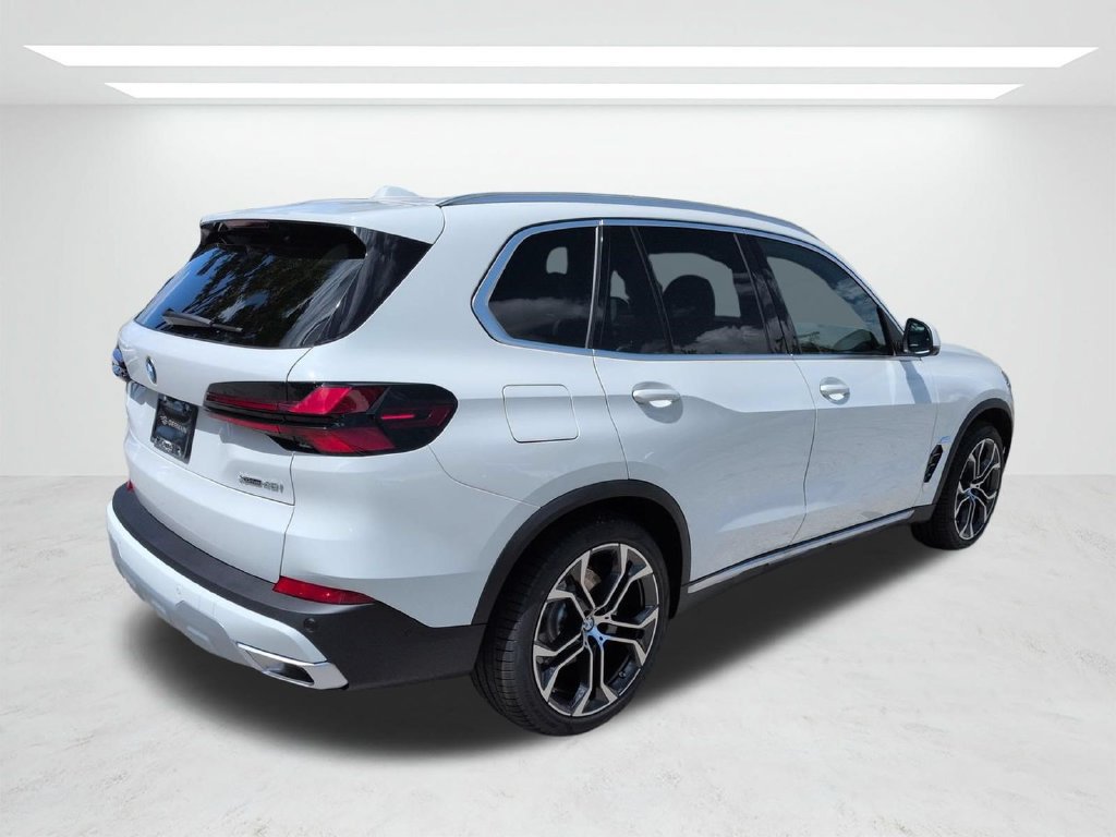 New 2026 BMW X5 xDrive40i w/ Premium Package AWD/4WD image 4