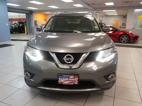 Used 2016 Nissan Rogue SL w/ SL Premium Package image 16
