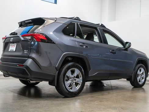 Used 2024 Toyota RAV4 XLE AWD/4WD image 9