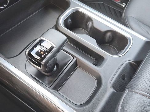 Used 2024 Chevrolet Silverado 1500 LTZ AWD/4WD image 16