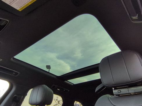 New 2026 Land Rover Range Rover Sport Dynamic SE image 19