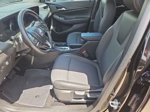 Used 2025 Buick Encore GX Preferred FWD image 18