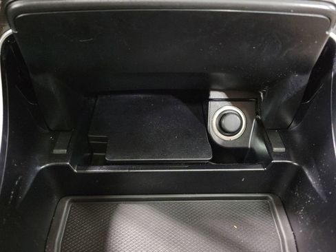 Used 2018 Mercedes-Benz GLC 300 4MATIC image 18