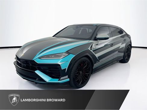 Used 2025 Lamborghini Urus SE image 1
