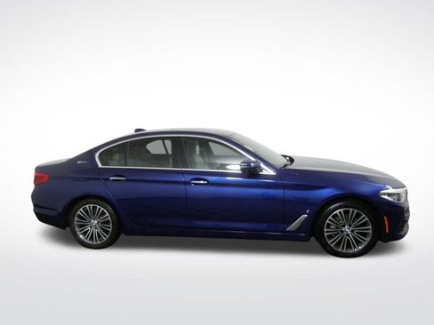Used 2018 BMW 530e xDrive w/ Premium Package 2 AWD/4WD image 2