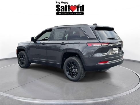 New 2026 Jeep Grand Cherokee Altitude image 6