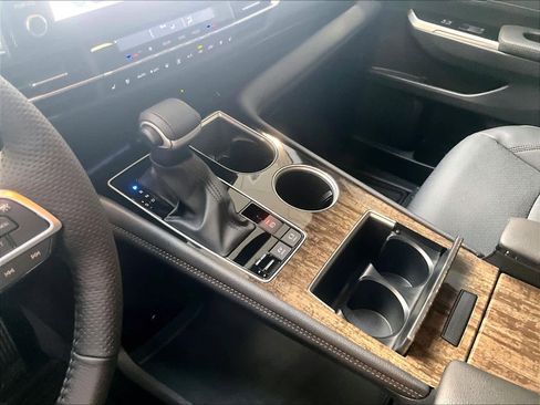 New 2026 Toyota Sienna Platinum image 14