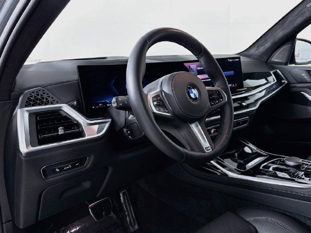 Used 2026 BMW X7 xDrive40i w/ M Sport Package AWD/4WD image 9