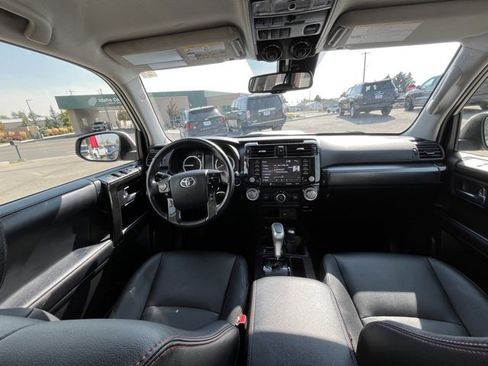 Used 2024 Toyota 4Runner TRD Off-Road Premium image 34