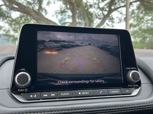 Used 2023 Nissan Rogue SV FWD image 24