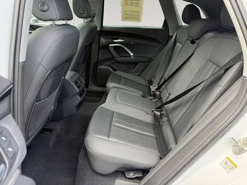 Used 2025 Audi Q5 Premium w/ Convenience Package AWD/4WD image 13