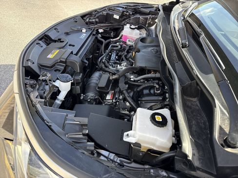 Used 2023 Toyota Sienna Platinum FWD image 44