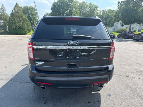 Used 2014 Ford Explorer XLT w/ Equipment Group 202A AWD/4WD image 4