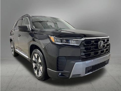 New 2026 Honda Pilot Touring image 9
