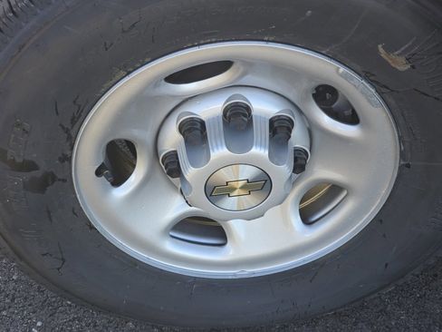 New 2026 Chevrolet Express 2500 Extended w/ Driver Convenience Package image 18