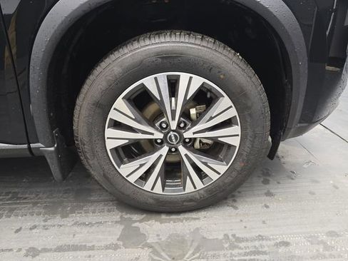 Used 2023 Nissan Rogue SV image 12