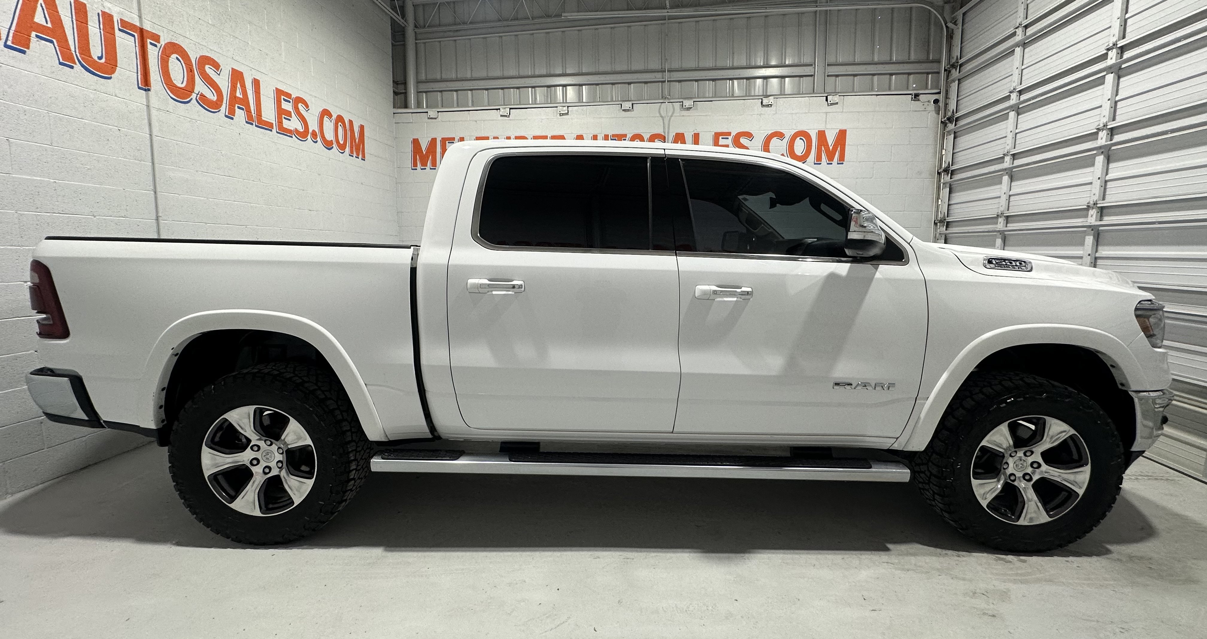 Used 2022 RAM 1500 Laramie AWD/4WD image 5