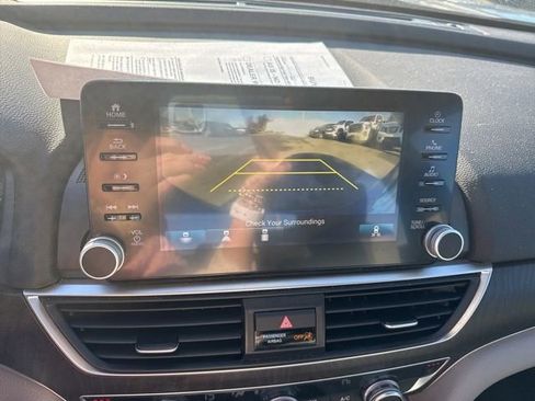 Used 2020 Honda Accord EX image 27