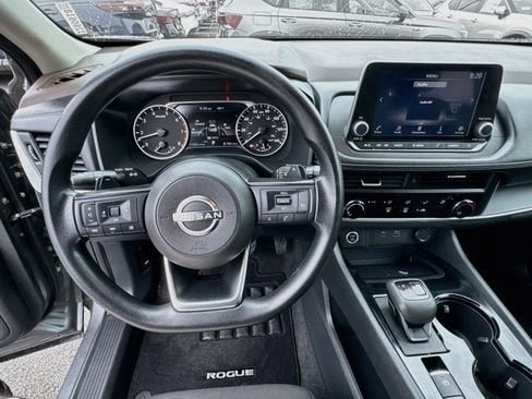 Used 2023 Nissan Rogue S AWD/4WD image 10