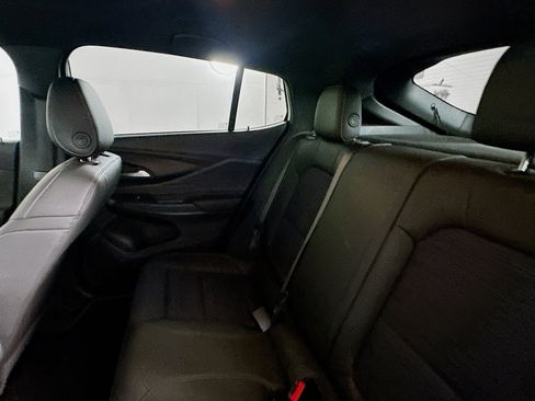 Used 2025 Buick Envista Preferred image 26