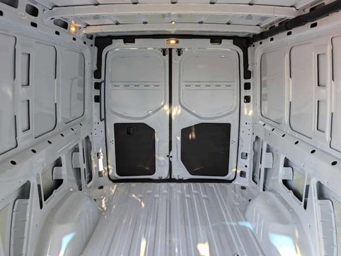 Used 2024 Mercedes-Benz Sprinter 3500 image 16