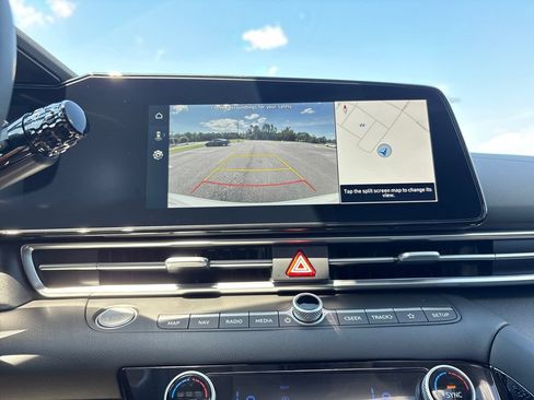 New 2026 Hyundai Elantra Limited FWD image 7
