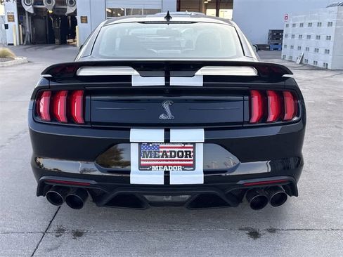 Used 2022 Ford Mustang Shelby GT500 w/ Technology Package image 5