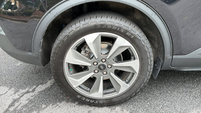 Certified 2024 Ford Escape Platinum AWD/4WD image 19