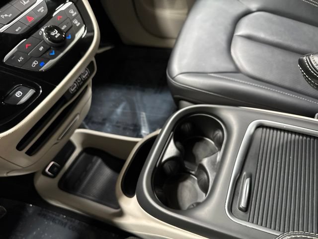 Used 2024 Chrysler Pacifica Touring-L FWD image 23