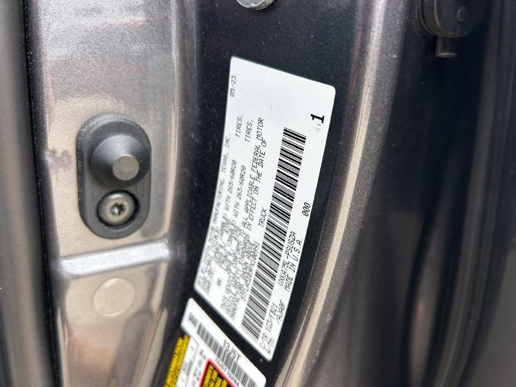 Used 2023 Toyota Tundra SR5 w/ SR5 Convenience Package AWD/4WD image 10