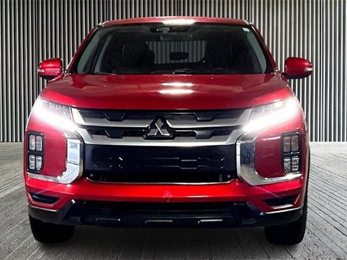 Used 2022 Mitsubishi Outlander Sport SE image 3