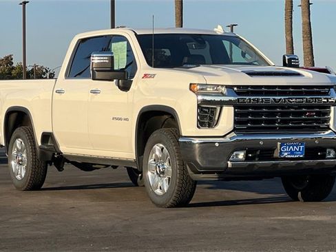 Used 2021 Chevrolet Silverado 2500 LTZ w/ LTZ Premium Package image 2