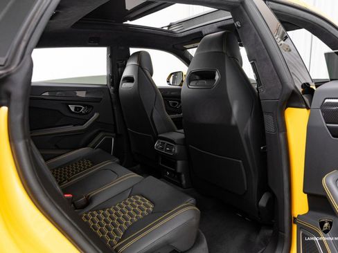 Used 2023 Lamborghini Urus S image 51