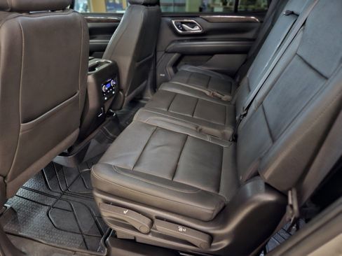 Used 2022 Chevrolet Tahoe Z71 w/ Z71 Off-Road Package image 15