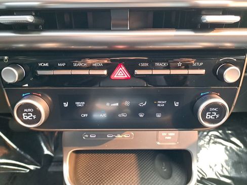 New 2026 Hyundai Ioniq 9 SE AWD/4WD image 23