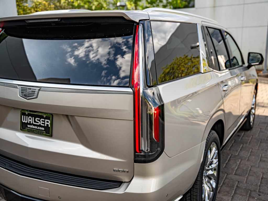 Used 2021 Cadillac Escalade Premium Luxury Platinum w/ Heavy-Duty Trailer Package AWD/4WD image 15