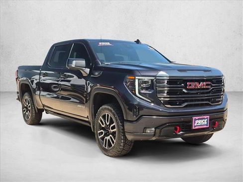 Used 2023 GMC Sierra 1500 AT4 w/ AT4 Premium Package AWD/4WD image 3