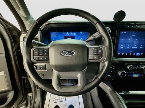 Used 2024 Ford F250 Lariat w/ Lariat Ultimate Package AWD/4WD image 11