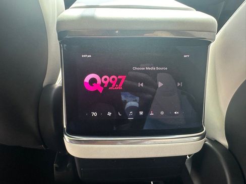 Used 2022 Tesla Model X image 53