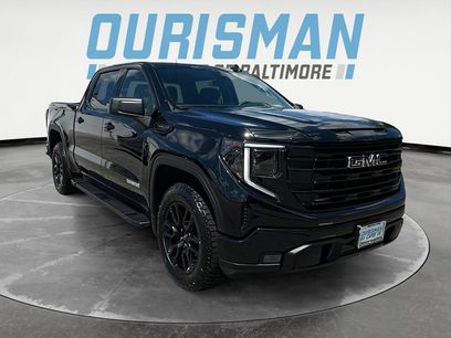 Used 2024 GMC Sierra 1500 Elevation w/ LPO, Elevation Black Package