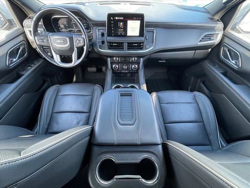 Used 2023 GMC Yukon SLT image 10