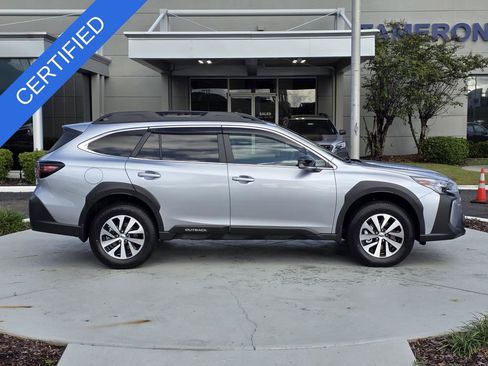 Used 2025 Subaru Outback Premium AWD/4WD image 36