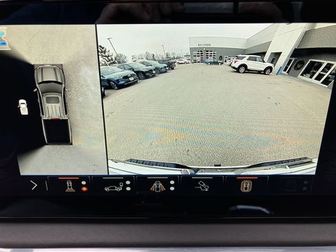 Used 2024 GMC Sierra 1500 Denali Ultimate image 11