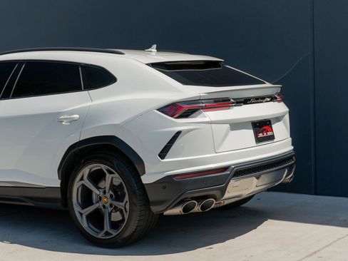 Used 2020 Lamborghini Urus AWD/4WD image 15