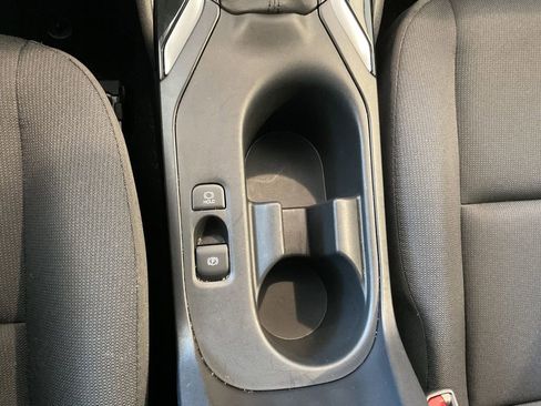 Used 2025 Toyota Corolla LE image 27