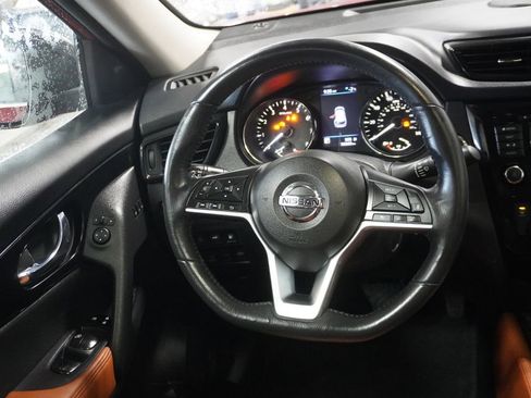 Used 2018 Nissan Rogue SL image 11