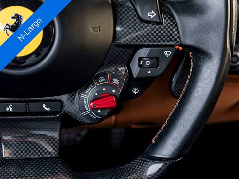 Used 2020 Ferrari 812 Superfast RWD image 25