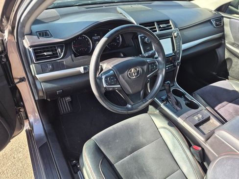 Used 2015 Toyota Camry XSE FWD image 9